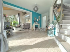 Maison à vendre 6 pièces ROYAN (17) - 4 chambres - Piscine - Garage - Terrain de 1129m²