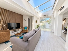 RONCE LES BAINS – À quelques pas de la plage – Appartement 7 pièces de 130 m² avec terrasse et balcon