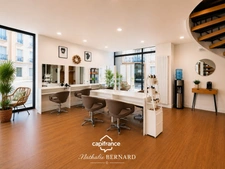 SALON DE COIFFURE – EMPLACEMENT D’ANGLE – CENTRE-VILLE D’AGEN