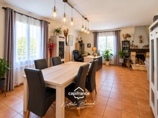 DOUZAINS – Maison 162 m² avec locataire en place – 5 chambres – Terrain 5 918 m²