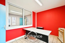 À VENDRE – ENTREPÔT LOGISTIQUE 3 841 m² AVEC QUAIS – VIRAZEIL (47)