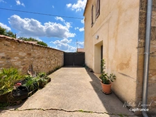 LOLME – Maison en pierre de 135 m², trois chambres, jardin et dépendance indépendante