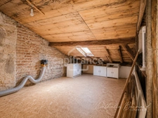 VILLENEUVE-SUR-LOT – IMMEUBLE MIXTE DE 210 M² – COMMERCE ET HABITATION – LIBRE