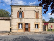 LOLME – Maison en pierre de 135 m², trois chambres, jardin et dépendance indépendante