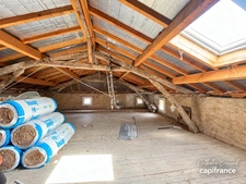 LOLME – Maison en pierre de 135 m², trois chambres, jardin et dépendance indépendante