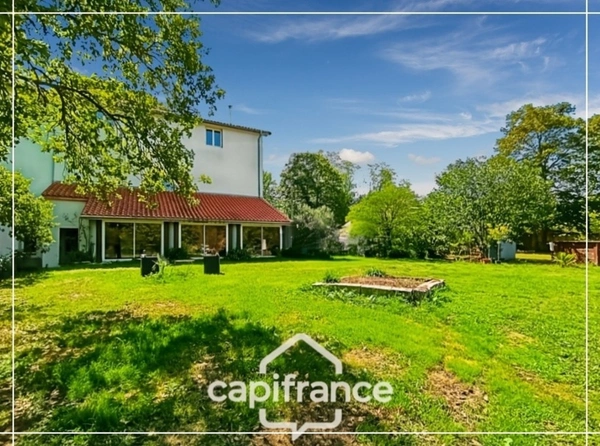 Maison / Moulin à vendre 7 pièces 330 m² CASTELSARRASIN (82)