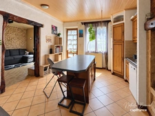 LOLME – Maison en pierre de 135 m², trois chambres, jardin et dépendance indépendante