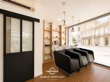 SALON DE COIFFURE – EMPLACEMENT D’ANGLE – CENTRE-VILLE D’AGEN