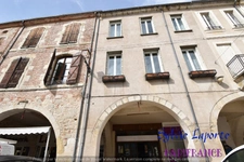 Dpt Lot et Garonne (47), à vendre VILLENEUVE SUR LOT appartement ,idéal investisseurs, ou grande famille