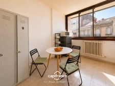 SALON DE COIFFURE – EMPLACEMENT D’ANGLE – CENTRE-VILLE D’AGEN
