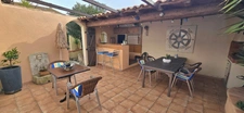 Mèze Bassin de Thau, 15 minutes walk from the beaches, unusual 5-room house, garden, parking, outbuildings 