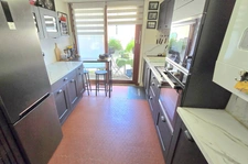 Béziers Champ de Mars: Charming renovated 77 m² apartment with terrace and garage