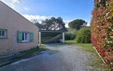 15 minutes from Montpellier – Occupied life annuity on a 1000 m² plot with swimming pool, a strategic investment! Near Montarnaud