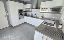 Exclusive! 5-room house for sale in SAUVIAN (34) with swimming pool, garage, close to the sea