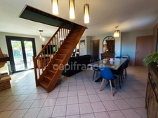 A vendre maison 110 m2 à 5 pièces CHAROLLES (71)