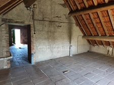 Ancienne ferme 114 m2 avec dépendances SAINT AUBIN EN CHAROLLAIS (71)