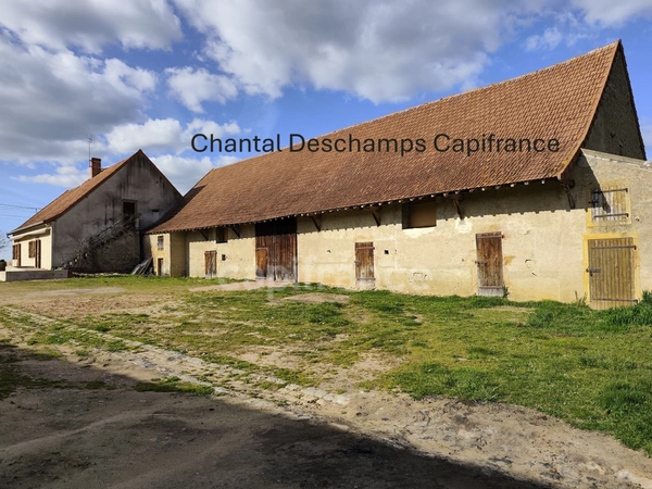 Ancienne ferme 114 m2 avec dépendances SAINT AUBIN EN CHAROLLAIS (71)