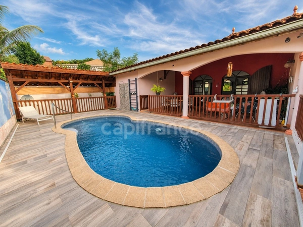   STE LUCE -  Superbe Villa - Terrain : 1000 m² - Vue mer & Piscine - Grand garage