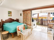 A 200 METRES DES PLAGES* STUDIO MEUBLÉ EN RDC* ACCESSIBLE PMR* PARKING PRIVÉ*  STE ANNE (972)