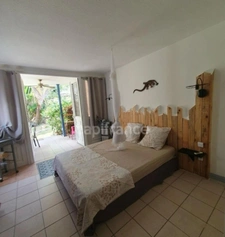  A VENDRE BEAU STUDIO AVEC TERRASSE- RESIDENCE PRIVEE -STE ANNE 