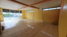 A LOUER-LOCAL COMMERCIAL 200 m² FORT DE FRANCE (972)
