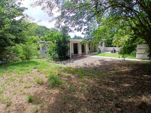 SAINTE-LUCE – ENSEMBLE IMMOBILIER 3 LOGEMENTS AVEC FORT POTENTIEL UN BIEN RARE, ET DE BELLES POSSIBILITÉS DE VALORISATION