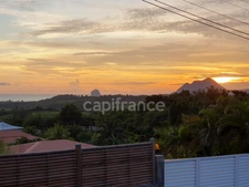   STE LUCE -  Superbe Villa - Terrain : 1000 m² - Vue mer & Piscine - Grand garage
