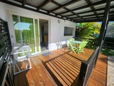 SUR LES HAUTEURS DE STE LUCE-UNE RESIDENCE DE 5 APPARTEMENTS- PISCINE- VUE MER DES CARAIBES 