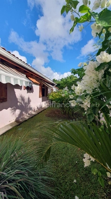   STE LUCE -  Superbe Villa - Terrain : 1000 m² - Vue mer & Piscine - Grand garage