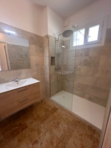 AJACCIO St Jean - T4 80m2 avec terrasse, vue dégagée, grenier et parking privé - 290000 € - 