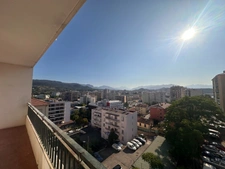 AJACCIO St Jean - T4 80m2 avec terrasse, vue dégagée, grenier et parking privé - 290000 € - 