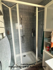 Maison en pierre 246 m² - possibilité 2 logements - dépendance, jardin et garage - 9 pièces - SAINT GEORGES DES COTEAUX (17)