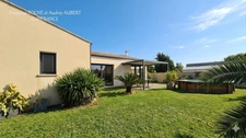 Pavillon de plain-pied -131 m² - 5 pièces - 3 chambres  - CABARIOT (17)