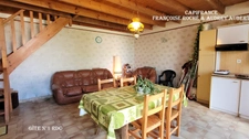 Ensemble immobilier : maison + gîte + annexe + garage, atelier et jardin clos à  NIEUL LES SAINTES (17)
