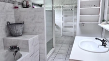 Maison à vendre 2 en 1 - 7 pièces - 5 chambres à TAILLEBOURG (17)