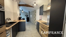A vendre Belle Propriété en pierre - 10 pièces - 6 chambres - 295 m² habitables avec gîte attenant 6 personnes - LE DOUHET (17)