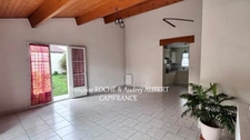 House 88m2 - single storey - 4 rooms - 3 bedrooms - garage in SAINTES (17)