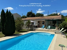 PLAIN-PIED Maison individuelle de 6 pièces - 103 m² environ avec piscine et garage