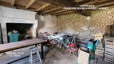Ensemble immobilier : maison + gîte + annexe + garage, atelier et jardin clos à  NIEUL LES SAINTES (17)