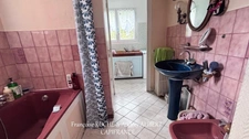 Maison à vendre 2 en 1 - 7 pièces - 5 chambres à TAILLEBOURG (17)