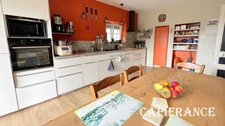 A vendre Belle Propriété en pierre - 10 pièces - 6 chambres - 295 m² habitables avec gîte attenant 6 personnes - LE DOUHET (17)