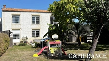 A vendre Belle Propriété en pierre - 10 pièces - 6 chambres - 295 m² habitables avec gîte attenant 6 personnes - LE DOUHET (17)