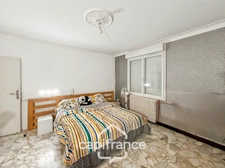 Maison de 124m² habitables à rafraichir - 5 pièces - 4 chambres - jardin, Terrain de 775 m²  - FONTCOUVERTE (17)