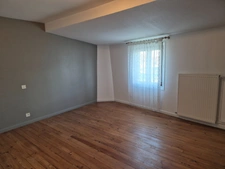 Maison en pierre 246 m² - possibilité 2 logements - dépendance, jardin et garage - 9 pièces - SAINT GEORGES DES COTEAUX (17)