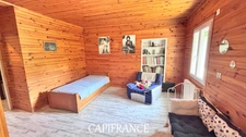 Family home with 6 rooms - 5 bedrooms - 234 m² of living space - garages and enclosed garden in PORT D'ENVAUX (17)