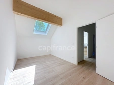 Maison mitoyenne triplex entièrement rénovée -  CERCIER (74)