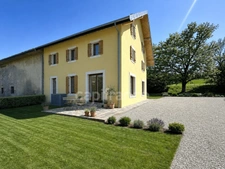 Maison mitoyenne triplex entièrement rénovée -  CERCIER (74)
