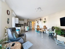 Appartement T3 CRUSEILLES - Terrasse exceptionnelle 