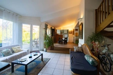 ? RARE sur Mazamet 81 – Maison de charme avec jardin arboré, garage & chambres XXL !