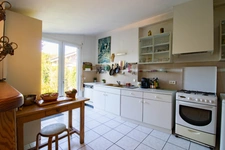 ? RARE sur Mazamet 81 – Maison de charme avec jardin arboré, garage & chambres XXL !